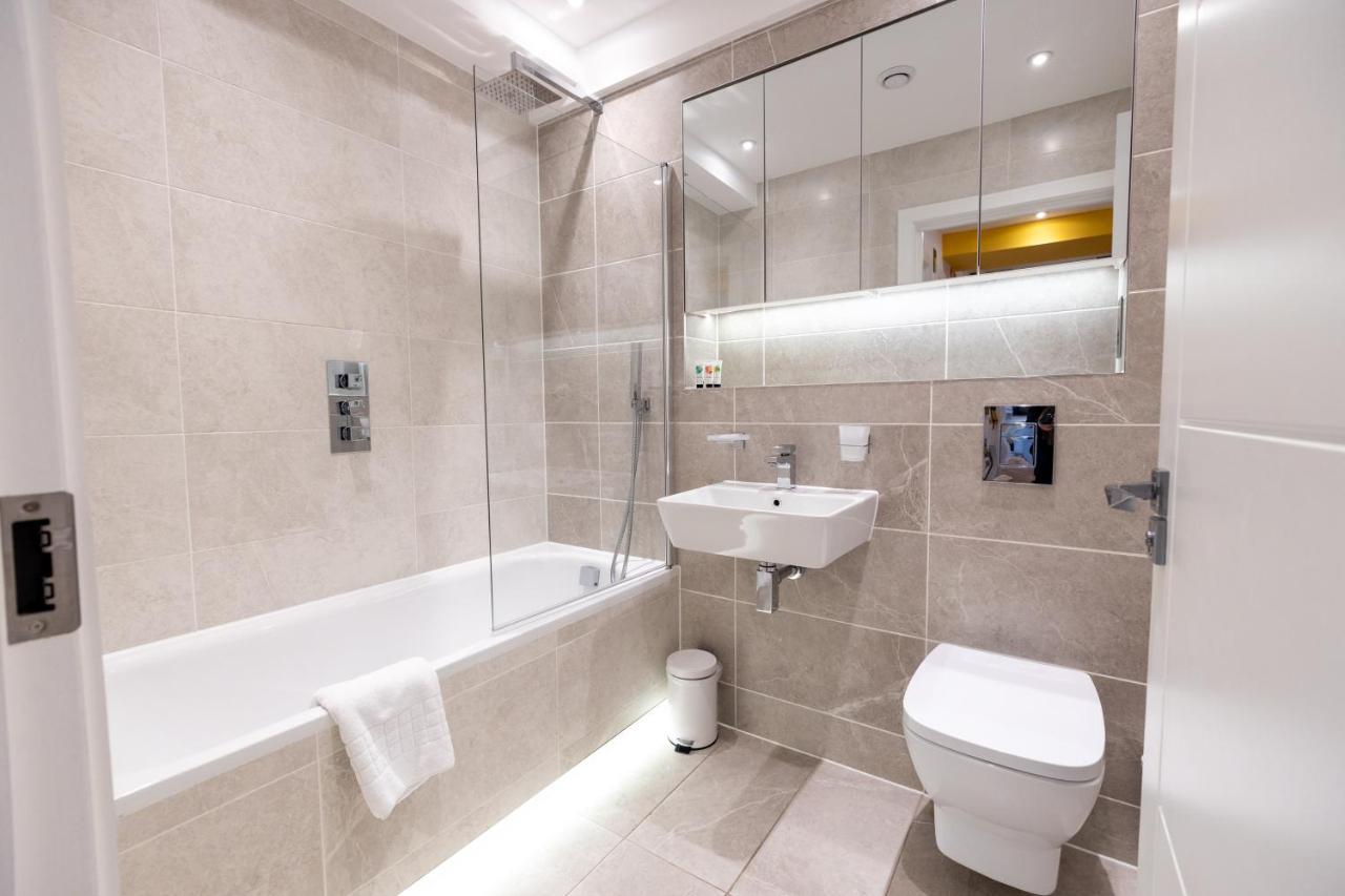 Two-Bedroom Legoland Windsor Resort By Belvilla スラウ エクステリア 写真